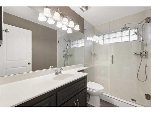 505 Lakeside Greens Place, Chestermere, AB - Indoor Photo Showing Bathroom