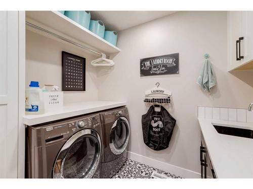 71 Auburn Sound Cove Se, Calgary, AB - Indoor Photo Showing Laundry Room