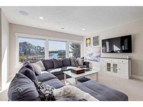 71 Auburn Sound Cove Se, Calgary, AB - Indoor Photo Showing Living Room