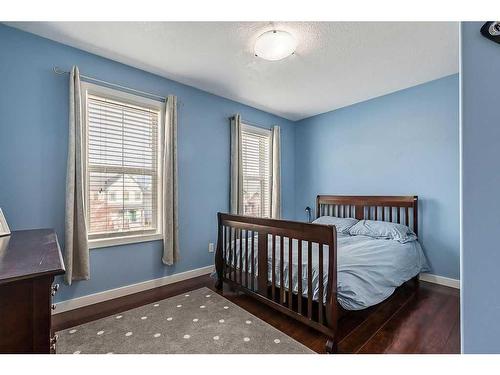 35 Elgin Green Se, Calgary, AB - Indoor Photo Showing Bedroom