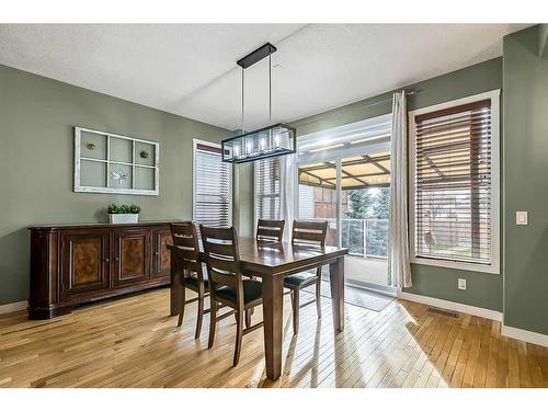 35 Elgin Green Se, Calgary, AB - Indoor Photo Showing Dining Room