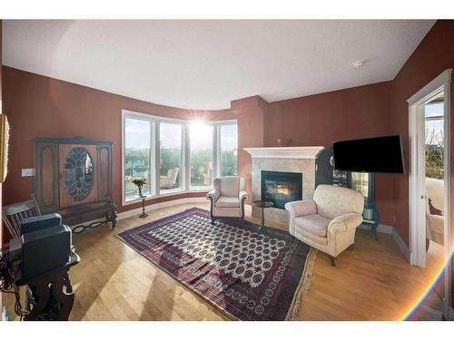 401-4 14 Street Nw, Calgary, AB - Indoor Photo Showing Living Room With Fireplace