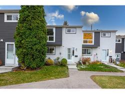 19-11407 Braniff Road SW Calgary, AB T2W 1C5