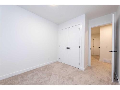 19-11407 Braniff Road Sw, Calgary, AB - Indoor Photo Showing Other Room