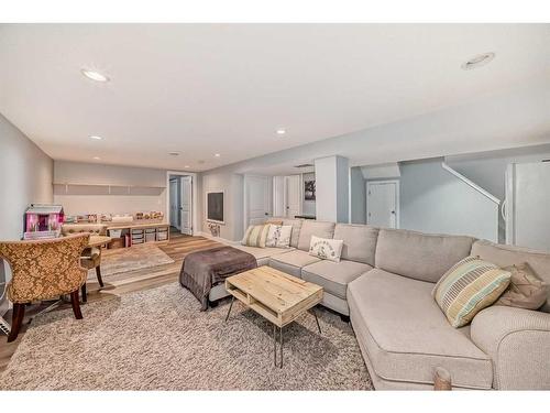 103 Windermere Road Sw, Calgary, AB - Indoor Photo Showing Living Room