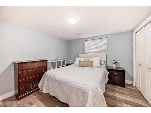 103 Windermere Road Sw, Calgary, AB - Indoor Photo Showing Bedroom