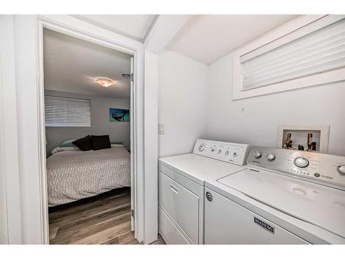 103 Windermere Road Sw, Calgary, AB - Indoor Photo Showing Laundry Room