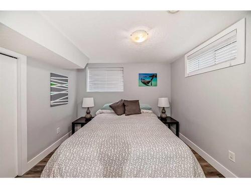 103 Windermere Road Sw, Calgary, AB - Indoor Photo Showing Bedroom