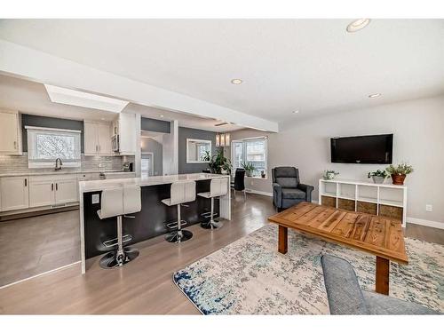 103 Windermere Road Sw, Calgary, AB - Indoor