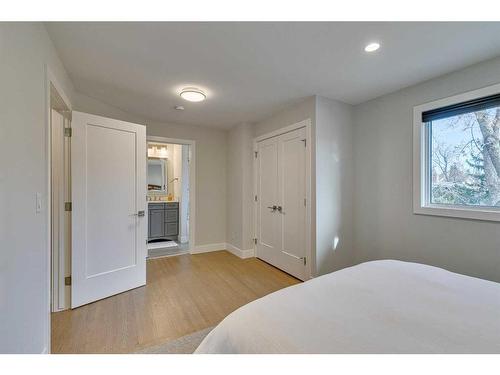 2203 Lancing Avenue Sw, Calgary, AB - Indoor Photo Showing Bedroom