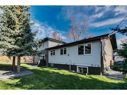 2203 Lancing Avenue Sw, Calgary, AB - Outdoor