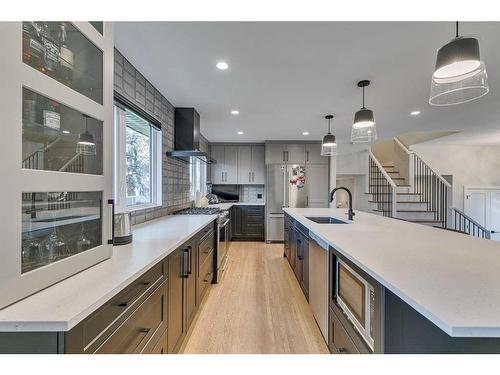 2203 Lancing Avenue Sw, Calgary, AB - Indoor Photo Showing Kitchen With Upgraded Kitchen