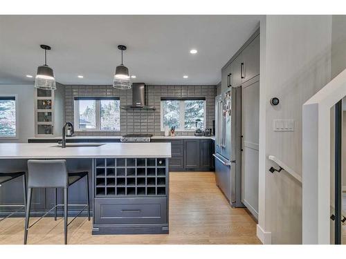 2203 Lancing Avenue Sw, Calgary, AB - Indoor Photo Showing Kitchen With Upgraded Kitchen