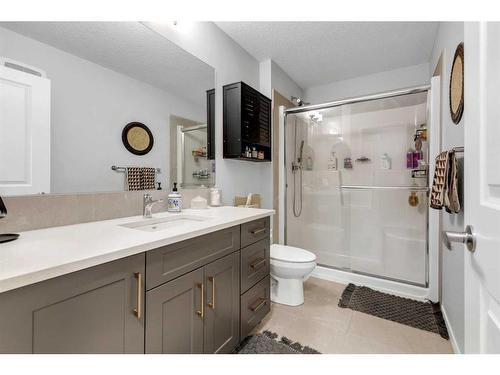 134 Masters Row Se, Calgary, AB - Indoor Photo Showing Bathroom