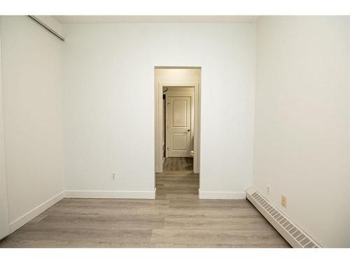 226-2727 28 Avenue Se, Calgary, AB - Indoor Photo Showing Other Room