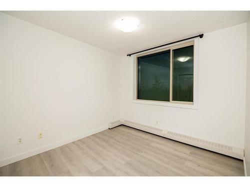 226-2727 28 Avenue Se, Calgary, AB - Indoor Photo Showing Other Room