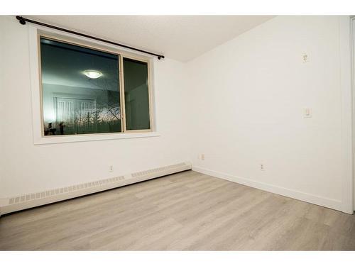 226-2727 28 Avenue Se, Calgary, AB - Indoor Photo Showing Other Room