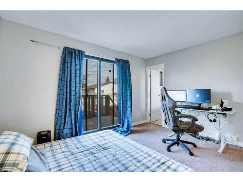 165 Castlebrook Way Ne, Calgary, AB - Indoor Photo Showing Other Room