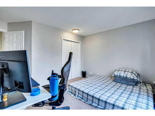 165 Castlebrook Way Ne, Calgary, AB - Indoor Photo Showing Bedroom