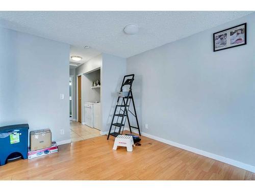 165 Castlebrook Way Ne, Calgary, AB - Indoor