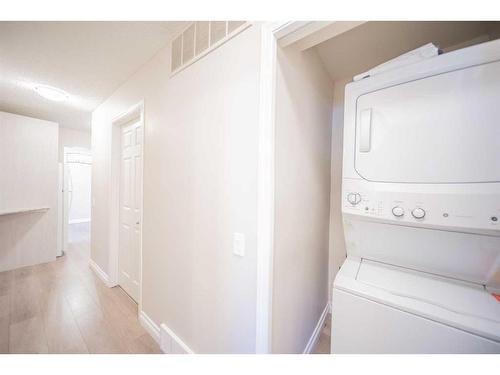 70-2519 38 Street Ne, Calgary, AB - Indoor Photo Showing Laundry Room