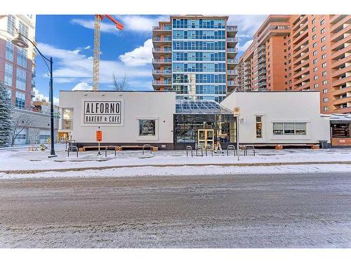 704-110 7 Street Sw, Calgary, AB - Outdoor