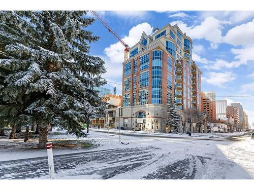 704-110 7 Street Sw, Calgary, AB - Outdoor With Facade