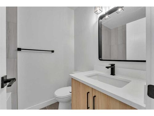 45 Templemont Drive Ne, Calgary, AB - Indoor Photo Showing Bathroom