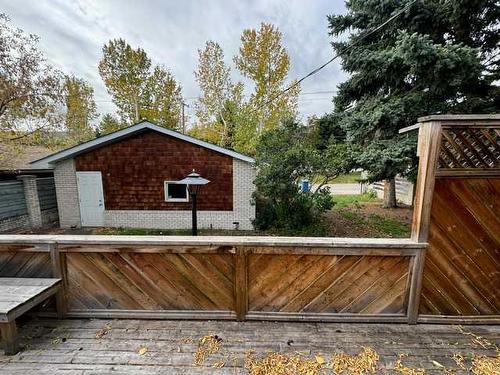 240 Lake Bonavista Drive Se, Calgary, AB - Outdoor