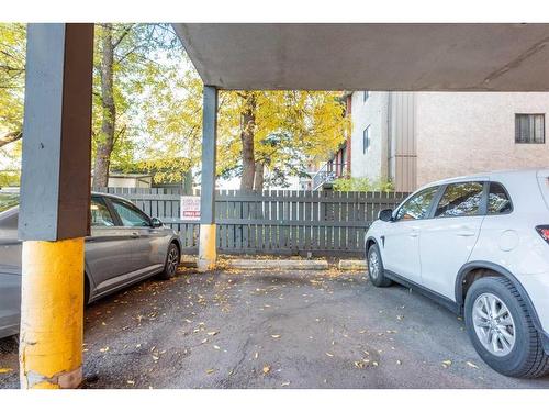 403-2734 17 Avenue Sw, Calgary, AB -  Photo Showing Garage