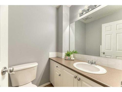 164 Stonemere Place, Chestermere, AB - Indoor Photo Showing Bathroom