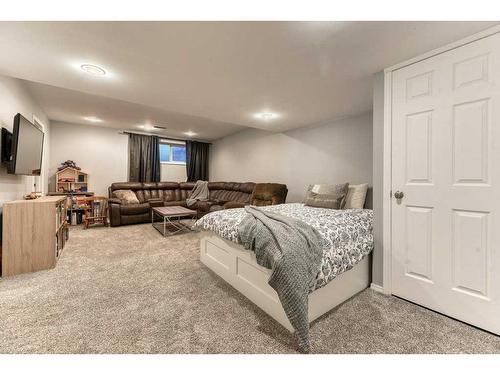 164 Stonemere Place, Chestermere, AB - Indoor Photo Showing Bedroom