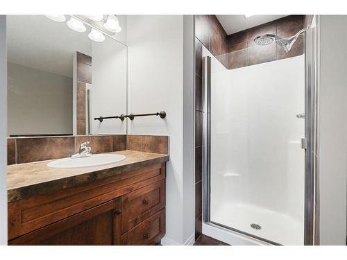 254 Auburn Bay Boulevard Se, Calgary, AB - Indoor Photo Showing Bathroom