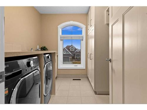 116 Cranarch Heights Se, Calgary, AB - Indoor Photo Showing Laundry Room