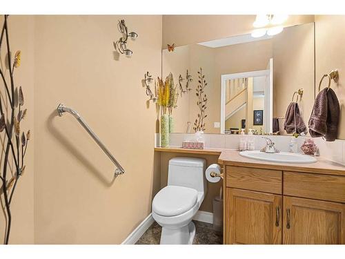 55 Chapman Way Se, Calgary, AB - Indoor Photo Showing Bathroom