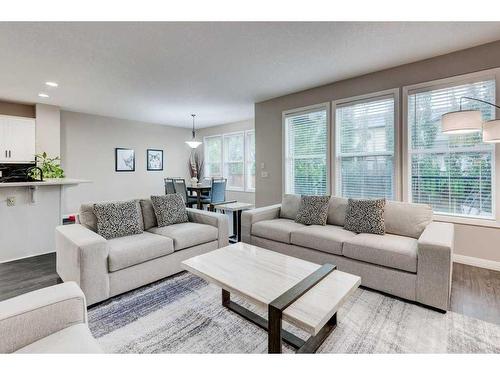 32 Chaparral Valley Terrace Se, Calgary, AB - Indoor Photo Showing Living Room