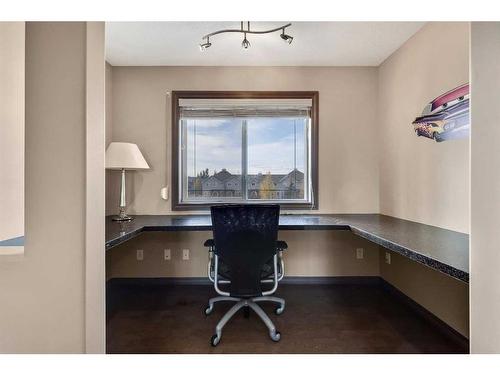 943 Bayside Drive Sw, Airdrie, AB - Indoor Photo Showing Office