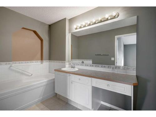 126 Mt Douglas Villas Se, Calgary, AB - Indoor Photo Showing Bathroom