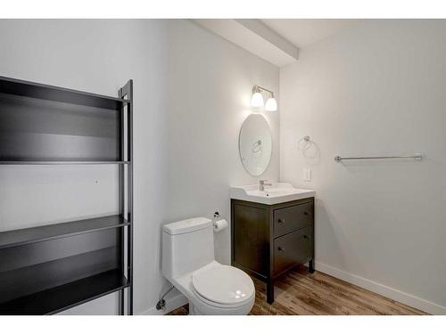 126 Mt Douglas Villas Se, Calgary, AB - Indoor Photo Showing Bathroom