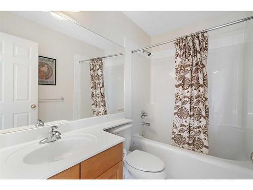 11 Evercreek Bluffs Road Sw, Calgary, AB - Indoor Photo Showing Bathroom