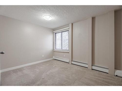 403-618 2 Avenue Nw, Calgary, AB - Indoor Photo Showing Other Room