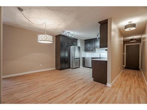 403-618 2 Avenue Nw, Calgary, AB - Indoor Photo Showing Kitchen