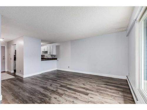 206-234 5 Avenue Ne, Calgary, AB - Indoor Photo Showing Other Room