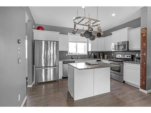 29 Amery Crescent, Crossfield, AB - Indoor Photo Showing Kitchen