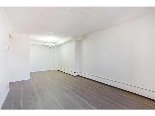 1407-738 3 Avenue Sw, Calgary, AB - Indoor Photo Showing Other Room