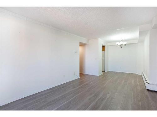 1407-738 3 Avenue Sw, Calgary, AB - Indoor Photo Showing Other Room