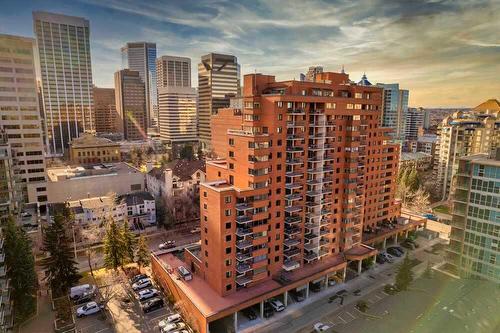 1407-738 3 Avenue Sw, Calgary, AB - Outdoor With Facade