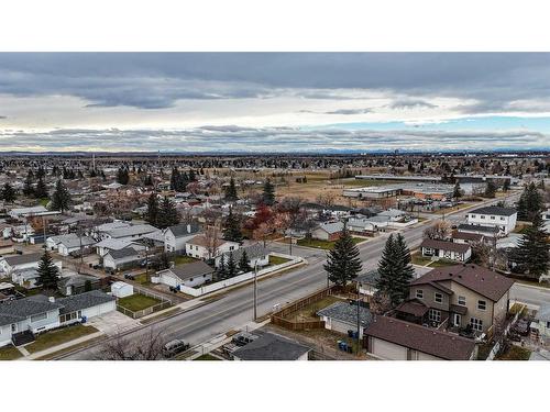 7437 21A Street Se, Calgary, AB - Outdoor With View