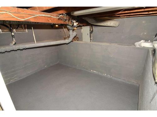 7437 21A Street Se, Calgary, AB - Indoor Photo Showing Basement