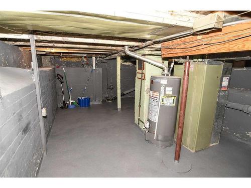 7437 21A Street Se, Calgary, AB - Indoor Photo Showing Basement